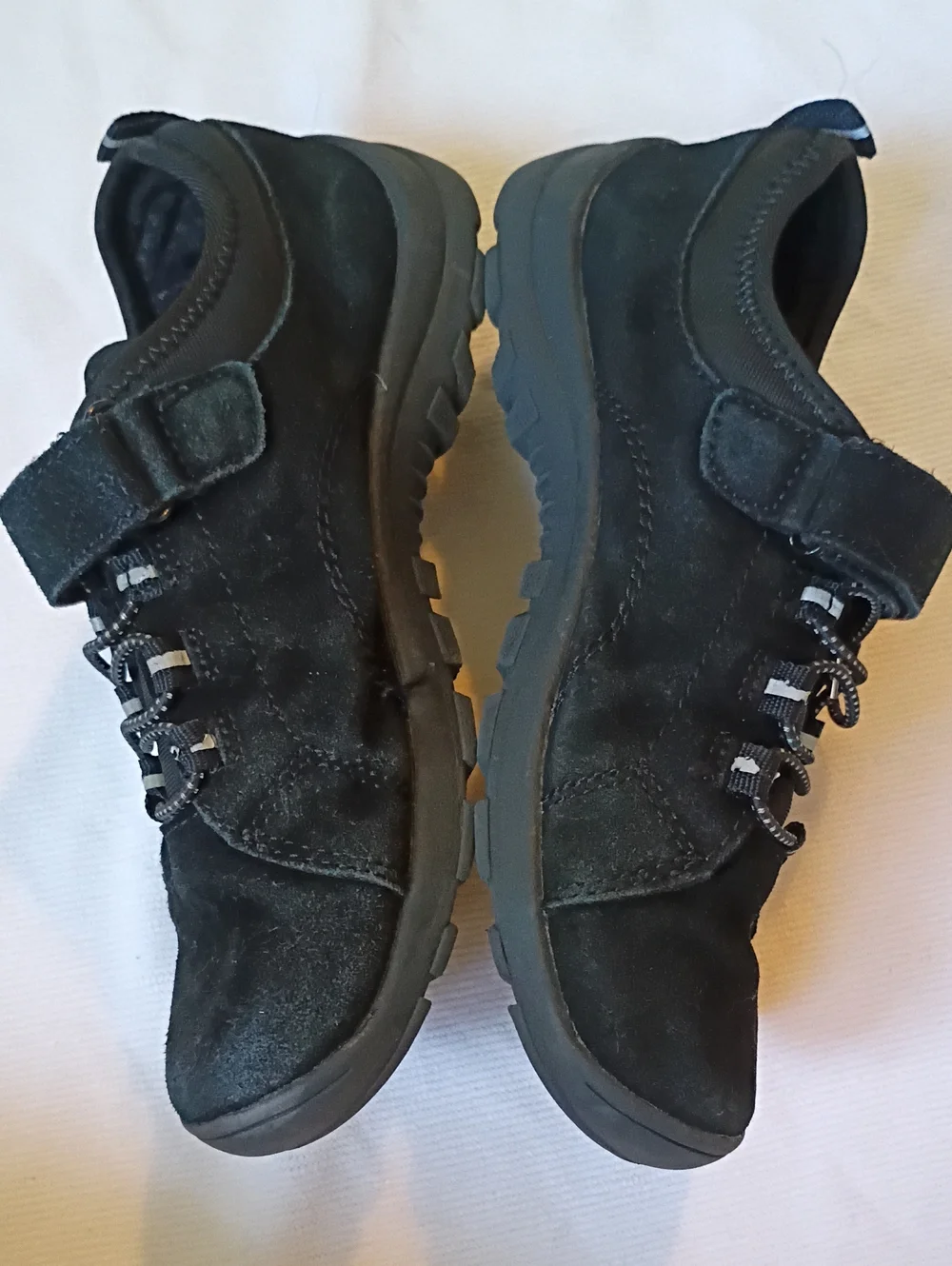 Lands End Black Suede Youth Sneakers